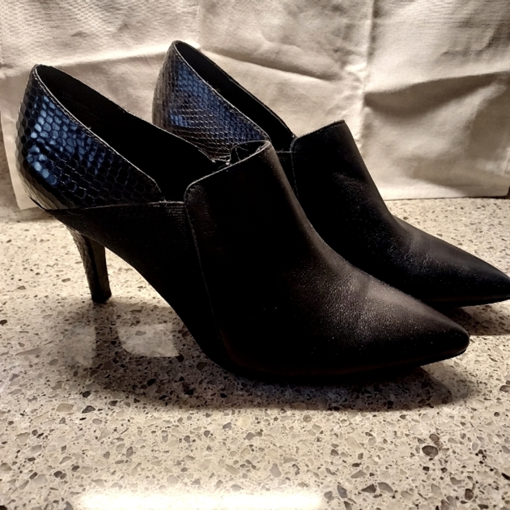 Anne Klein Flex back boots